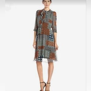 Kut from the Kloth Chloe Pussybow printed midi dress 10 Made in the USA